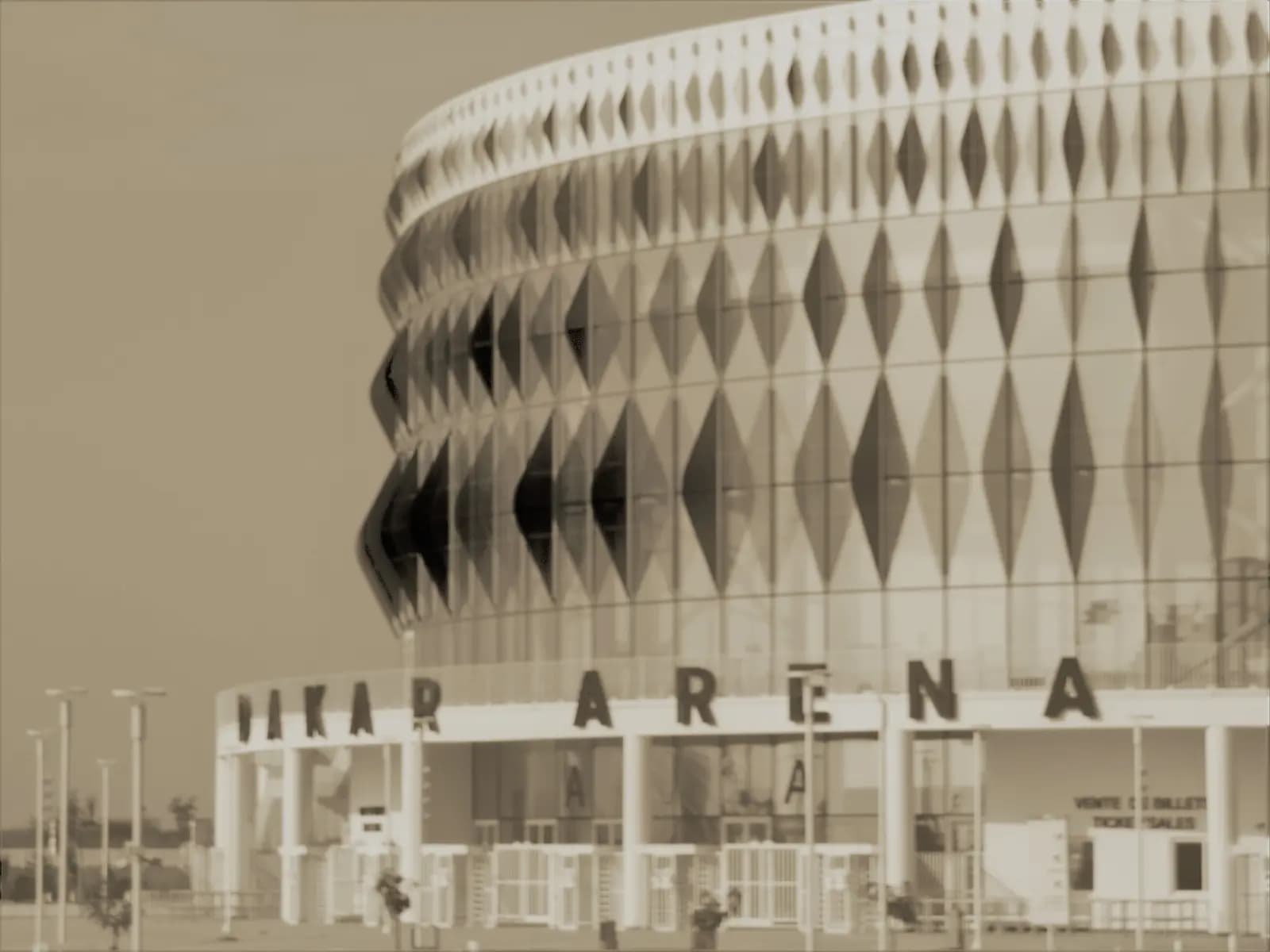La Dakar Arena de Diamniadio, salle couverte au toit blanc en forme de vague